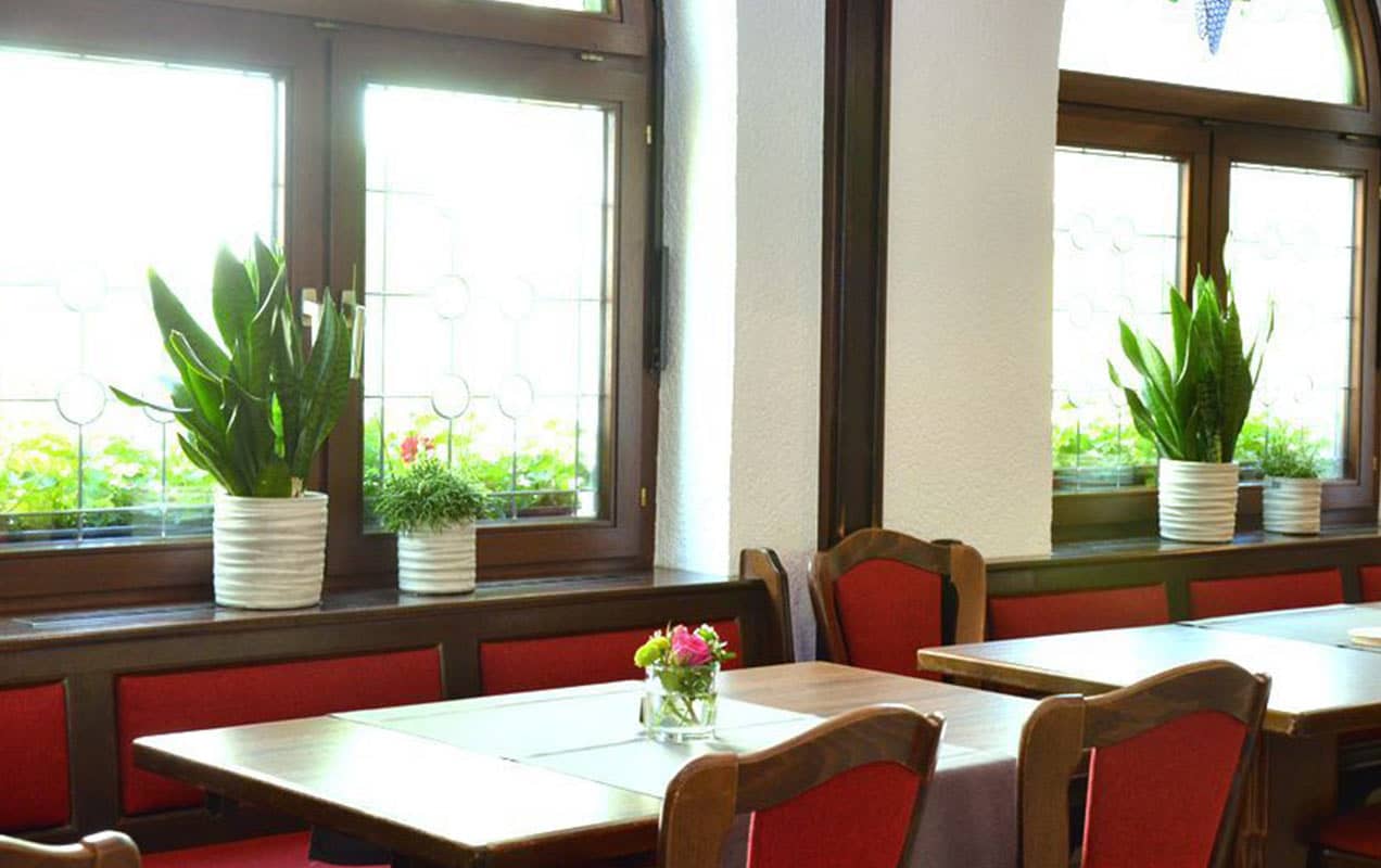 Fenstertische Fenstertische